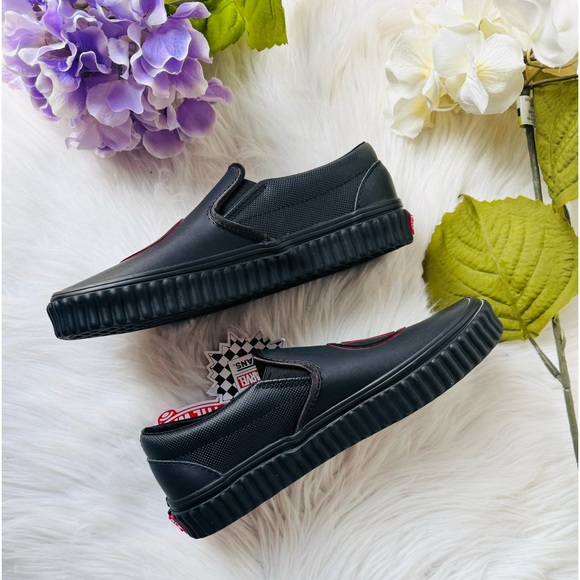 Vans X Marvel Black Widow Slip On Sneakers - Picture 4 of 6